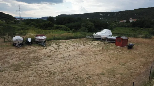 Trockenmarina Gelände mit Booten